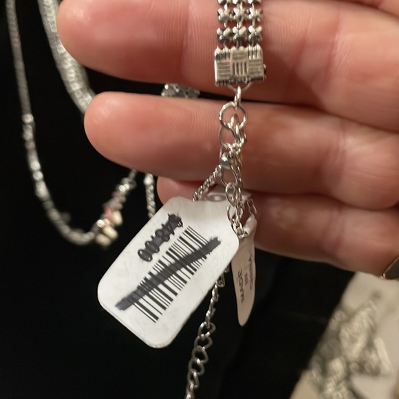 Free People 3-strand pink crystal, flower, mesh charm necklace! NWT. - Picture 5 of 8